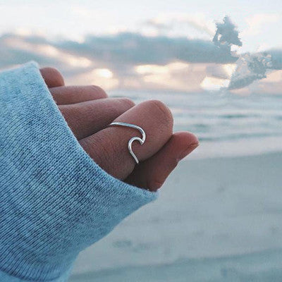 Simple Wavy Couple Ring