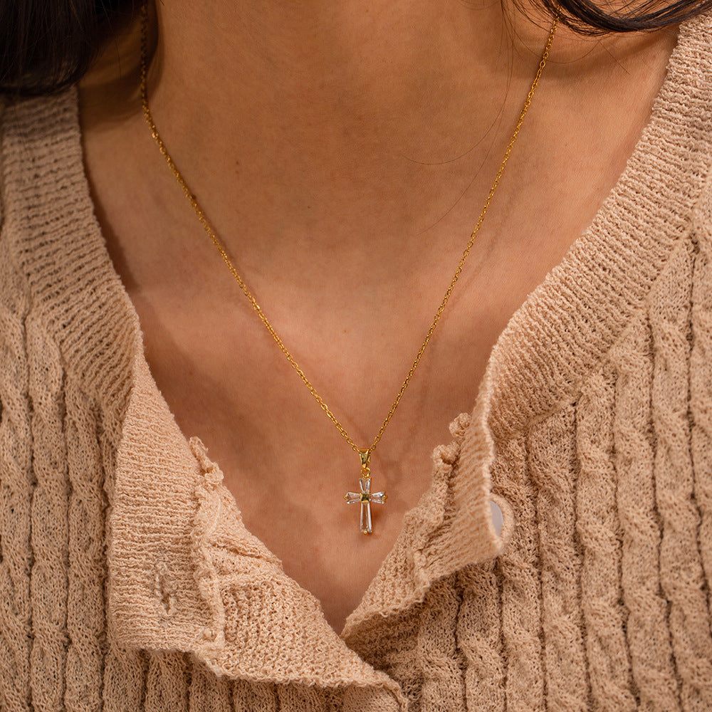 18K Gold Zircon Geometric Pendant Necklace