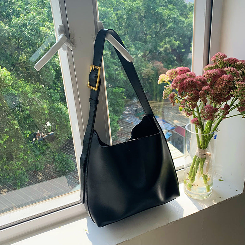Versatile Large Capacity Women's Bucket Bag