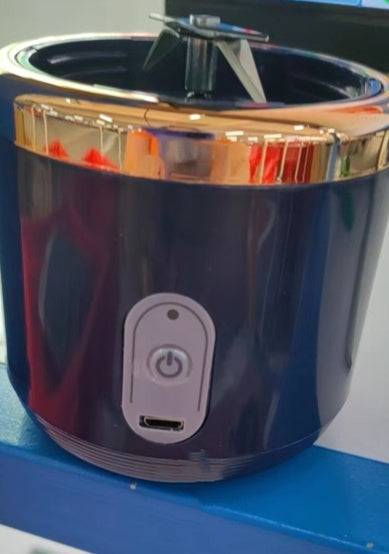 Portable 6-Blade Blender - USB Rechargeable Smoothie & Juicer Cup