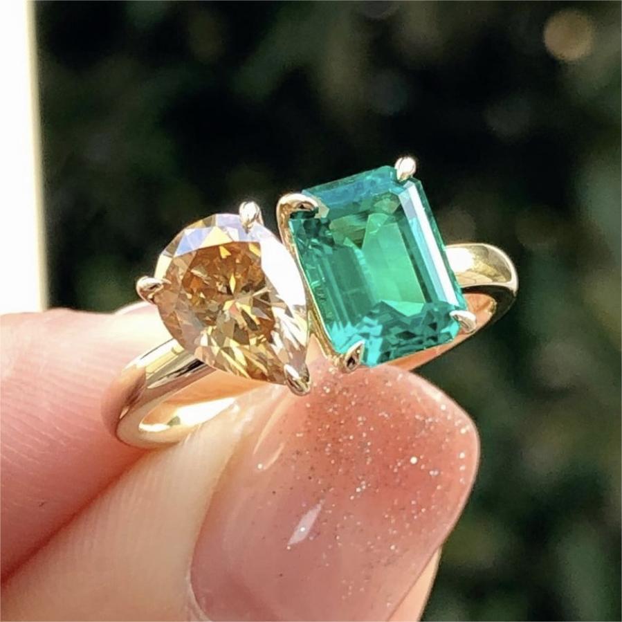 Luxury Green-Yellow Zircon Square Gold Ring