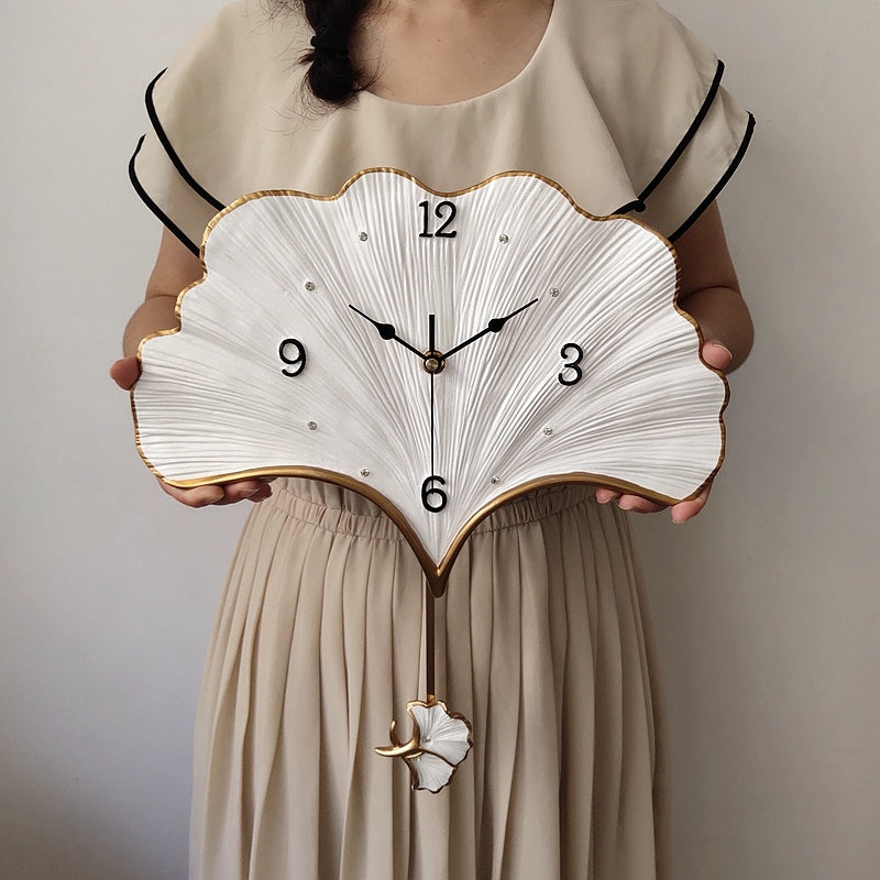New Ginkgo Leaf Swing Wall Clock Fashion Watch