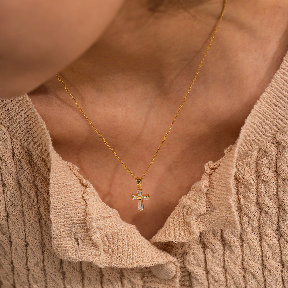 18K Gold Zircon Geometric Pendant Necklace