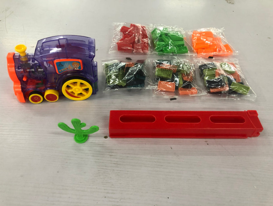 Domino Train Toy – Automatic Block-Laying Puzzle Car