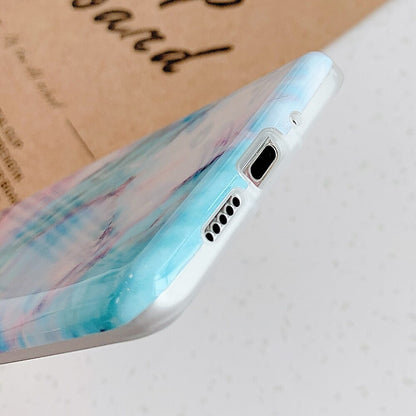 Gradient marble pattern phone case
