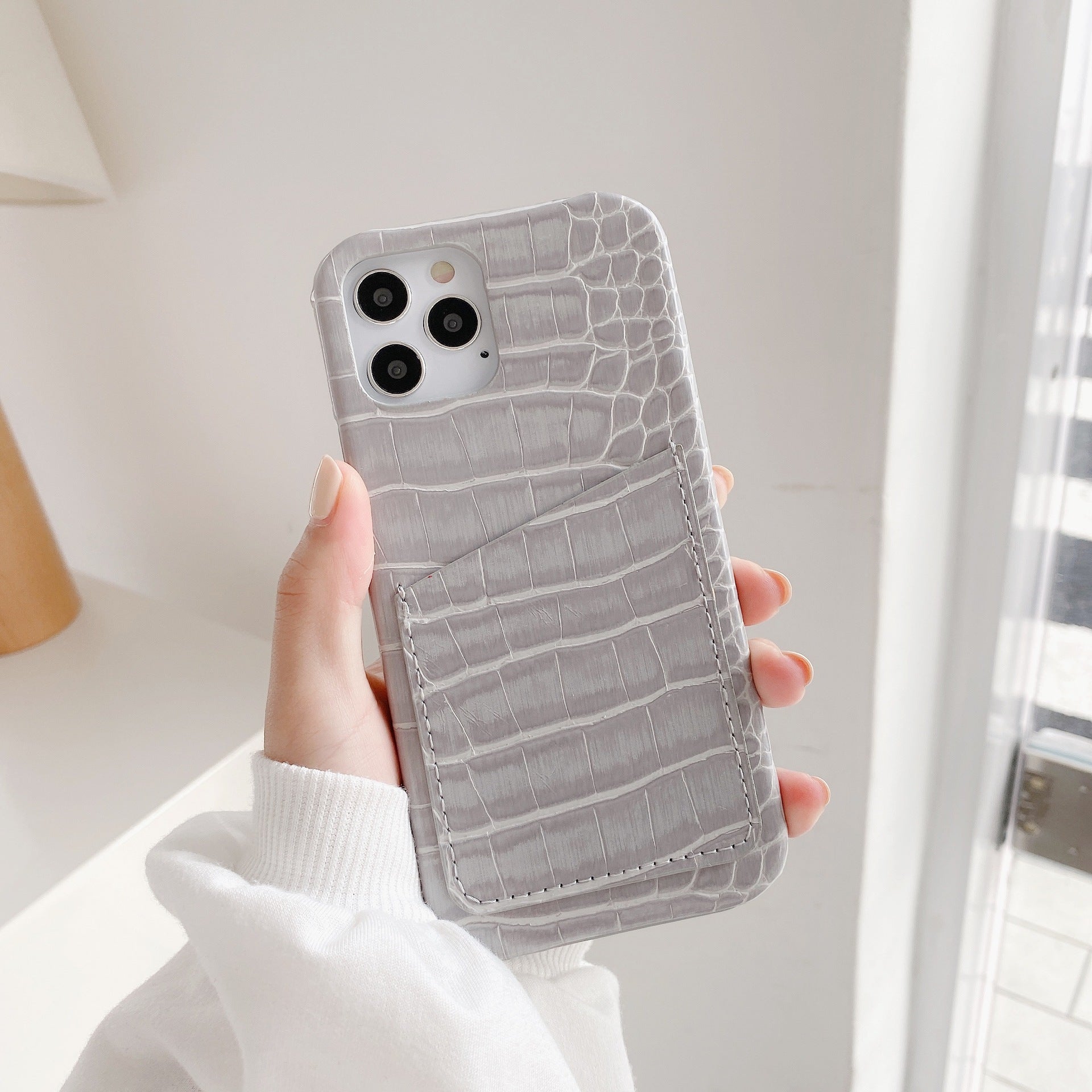 Leather crocodile-striped card case