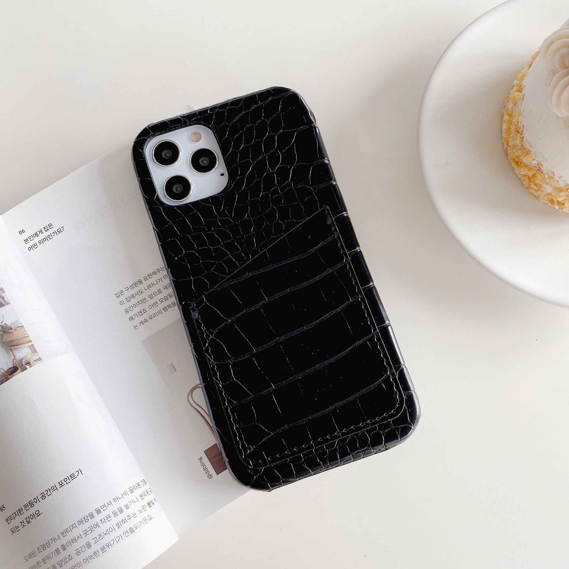 Leather crocodile-striped card case