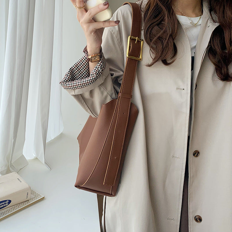 Versatile Large Capacity Women's Bucket Bag