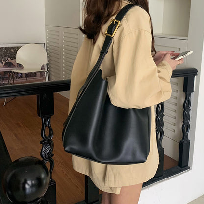 Versatile Large Capacity Women's Bucket Bag
